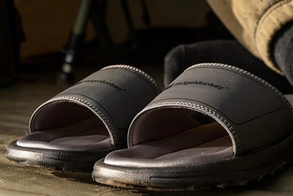 RidgeMonkey APEarel Dropback Sliders Grey 3 RidgeMonkey APEarel Dropback Sliders Grey